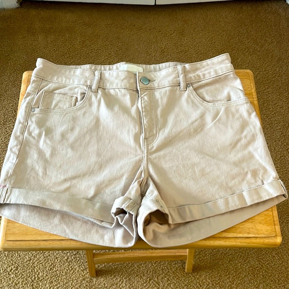 Gently worn Khaki Color shorts by H & M. US Size 10. Ready to wear.